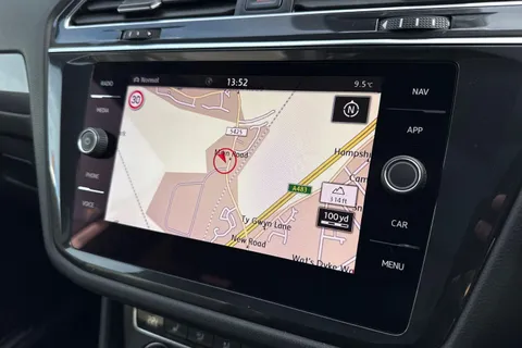 YW68SDU Volkswagen Tiguan Allspace 2.0 TDI R-Line DSG ⭐Area View, Heated front & rear seats, Dynaudio⭐ Thumbnail #17