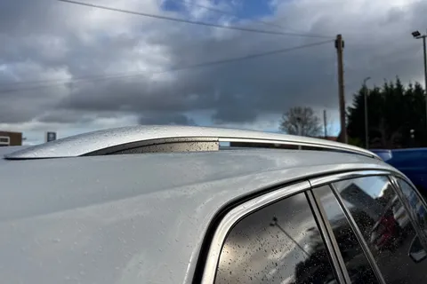 YW68SDU Volkswagen Tiguan Allspace 2.0 TDI R-Line DSG ⭐Area View, Heated front & rear seats, Dynaudio⭐ Thumbnail #29