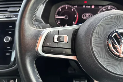YW68SDU Volkswagen Tiguan Allspace 2.0 TDI R-Line DSG ⭐Area View, Heated front & rear seats, Dynaudio⭐ Thumbnail #48