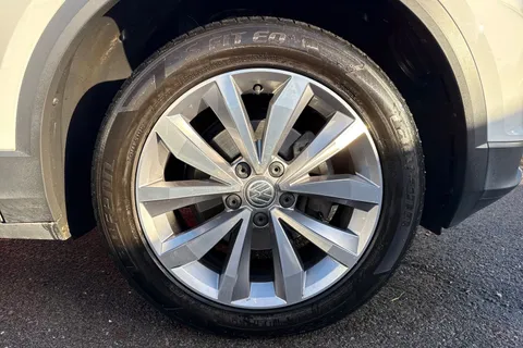 10 of 60 for Volkswagen T-Roc 1.0 TSI Design 5dr ⭐1 Year VW Warranty⭐