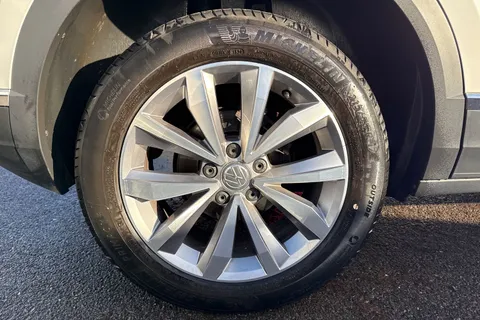 11 of 60 for Volkswagen T-Roc 1.0 TSI Design 5dr ⭐1 Year VW Warranty⭐