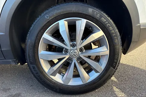 12 of 60 for Volkswagen T-Roc 1.0 TSI Design 5dr ⭐1 Year VW Warranty⭐