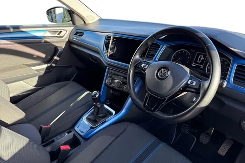 14 of 60 for Volkswagen T-Roc 1.0 TSI Design 5dr ⭐1 Year VW Warranty⭐