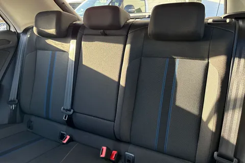 19 of 60 for Volkswagen T-Roc 1.0 TSI Design 5dr ⭐1 Year VW Warranty⭐