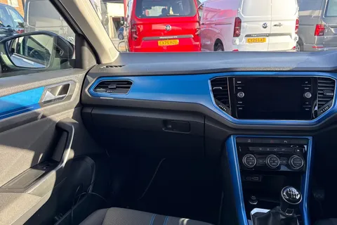 20 of 60 for Volkswagen T-Roc 1.0 TSI Design 5dr ⭐1 Year VW Warranty⭐