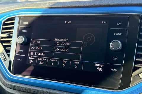 47 of 60 for Volkswagen T-Roc 1.0 TSI Design 5dr ⭐1 Year VW Warranty⭐