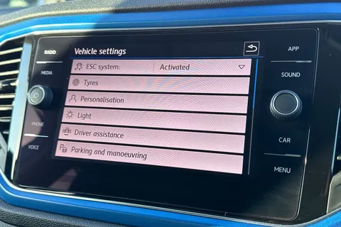 53 of 60 for Volkswagen T-Roc 1.0 TSI Design 5dr ⭐1 Year VW Warranty⭐