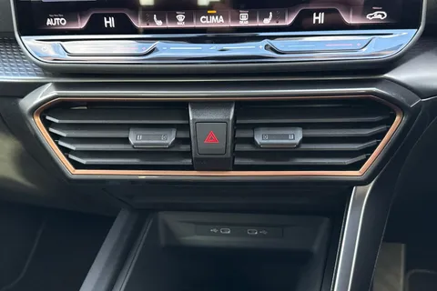 KN75YDP CUPRA Leon 1.5 eTSI V2 DSG Euro 6 (s/s) 5dr Thumbnail #23