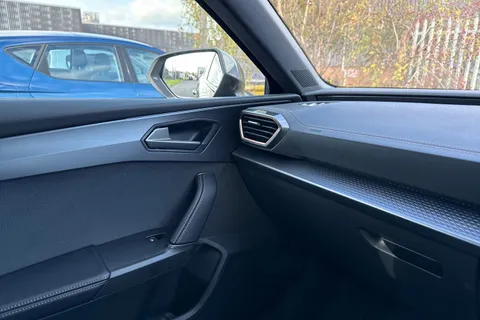 KN75YDP CUPRA Leon 1.5 eTSI V2 DSG Euro 6 (s/s) 5dr Thumbnail #34