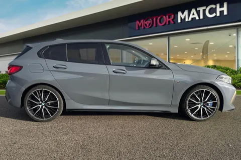 YC21RRU BMW 1 Series 2.0 M135i Auto xDrive Euro 6 (s/s) 5dr Thumbnail #4