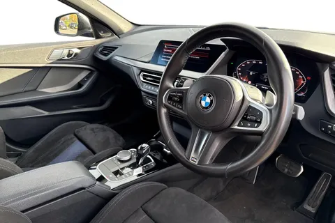 YC21RRU BMW 1 Series 2.0 M135i Auto xDrive Euro 6 (s/s) 5dr Thumbnail #15