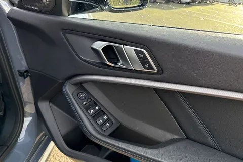 YC21RRU BMW 1 Series 2.0 M135i Auto xDrive Euro 6 (s/s) 5dr Thumbnail #22