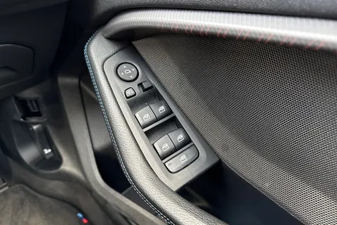 YC21RRU BMW 1 Series 2.0 M135i Auto xDrive Euro 6 (s/s) 5dr Thumbnail #45