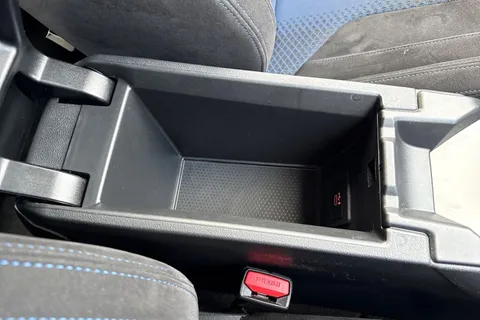 YC21RRU BMW 1 Series 2.0 M135i Auto xDrive Euro 6 (s/s) 5dr Thumbnail #62