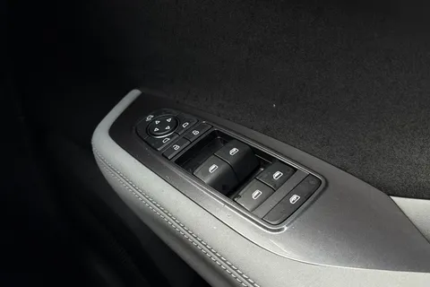  BYD Dolphin Surf 43.2kWh Boost Auto 5dr Thumbnail #18