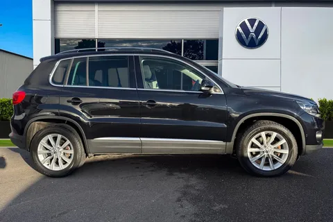 3 of 55 for Volkswagen Tiguan 2.0 TDi BlueMotion Tech SE 5dr ⭐Winter pack, Storage pack⭐