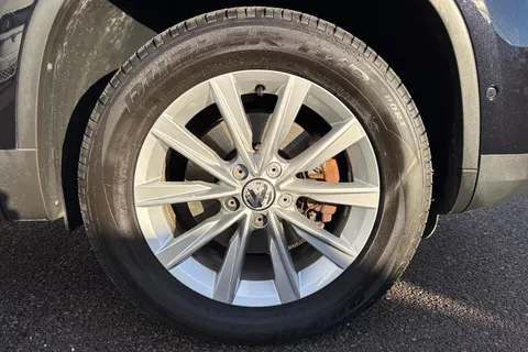 10 of 55 for Volkswagen Tiguan 2.0 TDi BlueMotion Tech SE 5dr ⭐Winter pack, Storage pack⭐