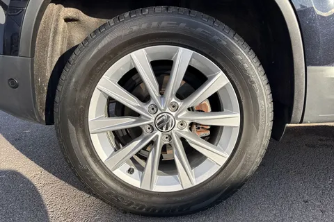 13 of 55 for Volkswagen Tiguan 2.0 TDi BlueMotion Tech SE 5dr ⭐Winter pack, Storage pack⭐