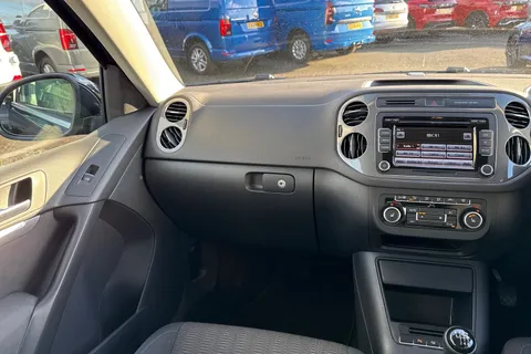 20 of 55 for Volkswagen Tiguan 2.0 TDi BlueMotion Tech SE 5dr ⭐Winter pack, Storage pack⭐