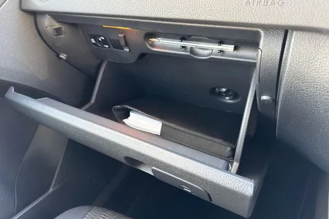 43 of 55 for Volkswagen Tiguan 2.0 TDi BlueMotion Tech SE 5dr ⭐Winter pack, Storage pack⭐