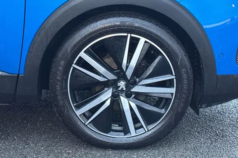 10 of 51 for PEUGEOT 3008 1.2 PureTech GT Premium EAT Euro 6 (s/s) 5dr