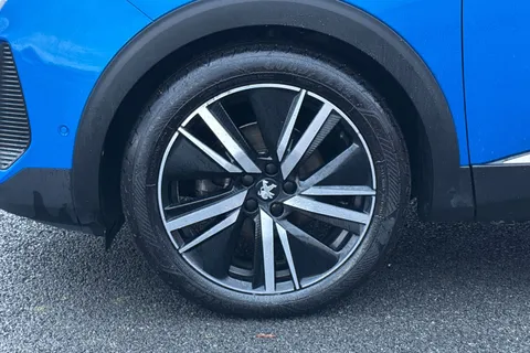 13 of 51 for PEUGEOT 3008 1.2 PureTech GT Premium EAT Euro 6 (s/s) 5dr