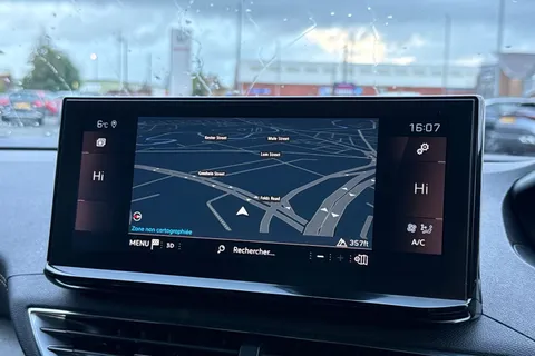 17 of 51 for PEUGEOT 3008 1.2 PureTech GT Premium EAT Euro 6 (s/s) 5dr