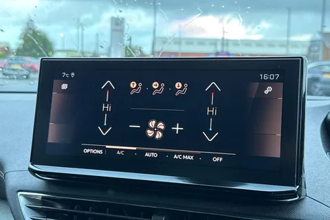 22 of 51 for PEUGEOT 3008 1.2 PureTech GT Premium EAT Euro 6 (s/s) 5dr