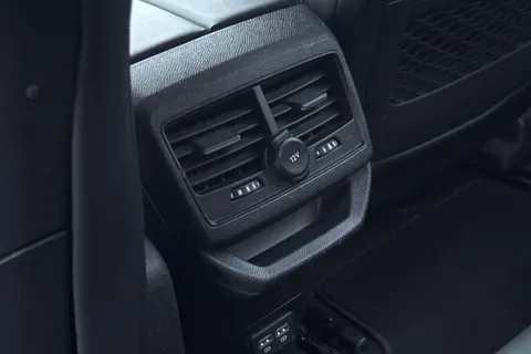 40 of 51 for PEUGEOT 3008 1.2 PureTech GT Premium EAT Euro 6 (s/s) 5dr