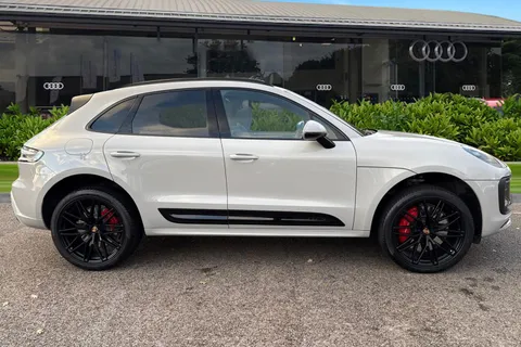 FP24ZXV Porsche Macan 2.9T V6 GTS PDK 4WD Euro 6 (s/s) 5dr Thumbnail #4