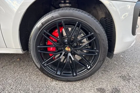 FP24ZXV Porsche Macan 2.9T V6 GTS PDK 4WD Euro 6 (s/s) 5dr Thumbnail #10