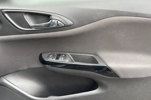 21 of 47 for Vauxhall Corsa 1.4i ecoTEC SRi VX Line Nav Black Euro 6 5dr