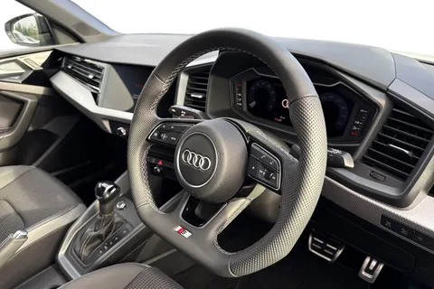  Audi A1 1.0 TFSI 30 Black Edition Sportback S Tronic Euro 6 (s/s) 5dr Thumbnail #14