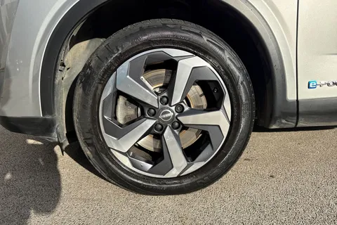 FX23YDD Nissan Qashqai 1.5 h e-POWER N-Connecta Auto Euro 6 (s/s) 5dr Thumbnail #12