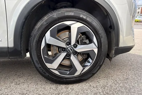 FX23YDD Nissan Qashqai 1.5 h e-POWER N-Connecta Auto Euro 6 (s/s) 5dr Thumbnail #14