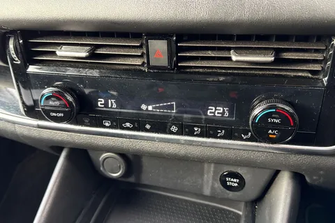 FX23YDD Nissan Qashqai 1.5 h e-POWER N-Connecta Auto Euro 6 (s/s) 5dr Thumbnail #23