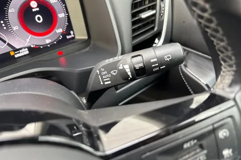 FX23YDD Nissan Qashqai 1.5 h e-POWER N-Connecta Auto Euro 6 (s/s) 5dr Thumbnail #56