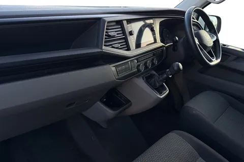 DG74EEU Volkswagen Transporter T32 Panel Van Highline LWB 150 PS 6sp Manual - LED's / Nav Thumbnail #15