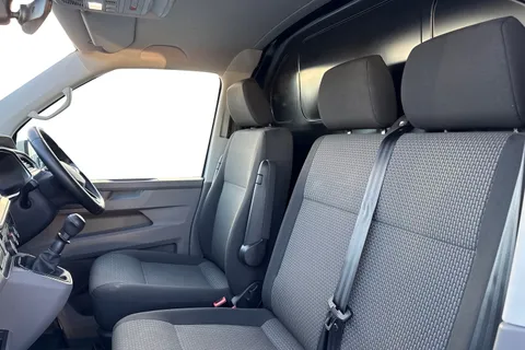 DG74EEU Volkswagen Transporter T32 Panel Van Highline LWB 150 PS 6sp Manual - LED's / Nav Thumbnail #16