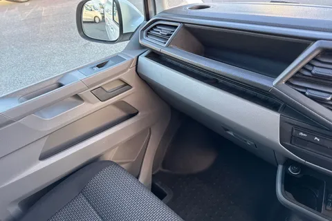 DG74EEU Volkswagen Transporter T32 Panel Van Highline LWB 150 PS 6sp Manual - LED's / Nav Thumbnail #20