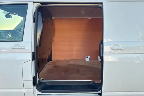 DG74EEU Volkswagen Transporter T32 Panel Van Highline LWB 150 PS 6sp Manual - LED's / Nav Thumbnail #30