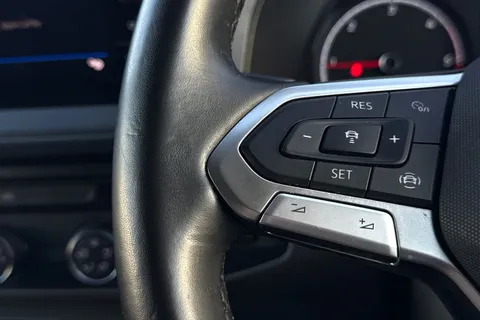 DG74EEU Volkswagen Transporter T32 Panel Van Highline LWB 150 PS 6sp Manual - LED's / Nav Thumbnail #35