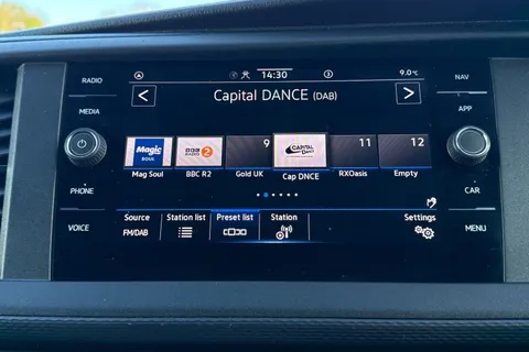 DG74EEU Volkswagen Transporter T32 Panel Van Highline LWB 150 PS 6sp Manual - LED's / Nav Thumbnail #40