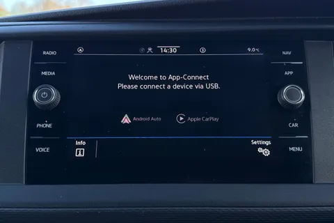 DG74EEU Volkswagen Transporter T32 Panel Van Highline LWB 150 PS 6sp Manual - LED's / Nav Thumbnail #42