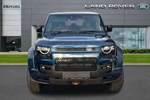 Land Rover Defender 110 4.4 P635 V8 MHEV OCTA Auto 4WD Euro 6 (s/s) 5dr Thumbnail #8