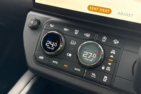 Land Rover Defender 110 4.4 P635 V8 MHEV OCTA Auto 4WD Euro 6 (s/s) 5dr Thumbnail #20