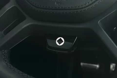 Land Rover Defender 110 4.4 P635 V8 MHEV OCTA Auto 4WD Euro 6 (s/s) 5dr Thumbnail #36