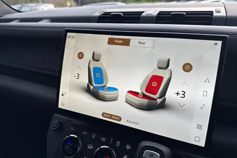 Land Rover Defender 110 4.4 P635 V8 MHEV OCTA Auto 4WD Euro 6 (s/s) 5dr Thumbnail #46