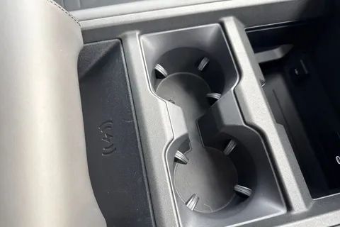 Land Rover Defender 110 4.4 P635 V8 MHEV OCTA Auto 4WD Euro 6 (s/s) 5dr Thumbnail #50