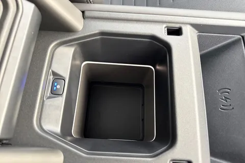 Land Rover Defender 110 4.4 P635 V8 MHEV OCTA Auto 4WD Euro 6 (s/s) 5dr Thumbnail #52